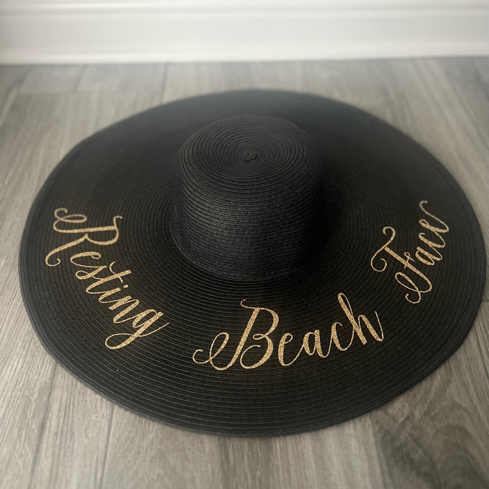 Resting Beach Face oversized sun hat